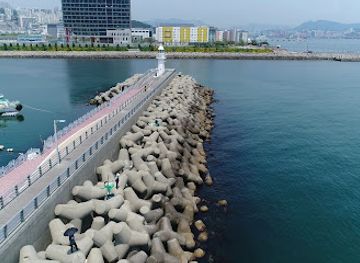 south-korea/busan/landmark/dongsam-dong-shell-midden-museum