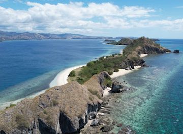 indonesia/east-nusa-tenggara/landmark/17-islands-national-park