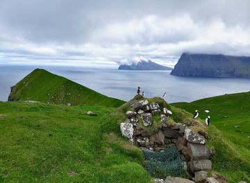 faroe-islands/kalsoy-island/landmark/kallur-lighthouse