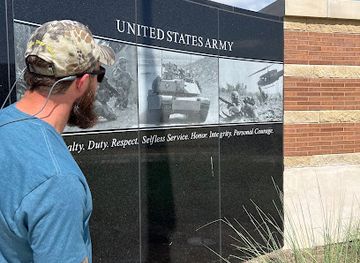 texas/new-braunfels/landmark/new-braunfels-veteran-s-memorial