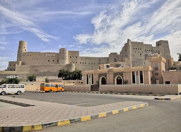 oman/bahla/landmark/bahla-historical-mosque
