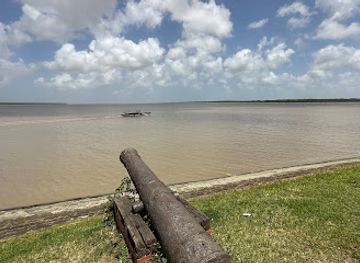 suriname/commewijne-district/landmark/fort-nieuw-amsterdam