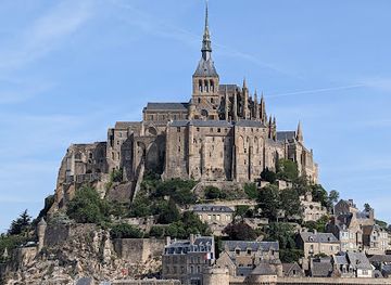 france/mont-saint-michel/landmark/porte-de-l-avancee