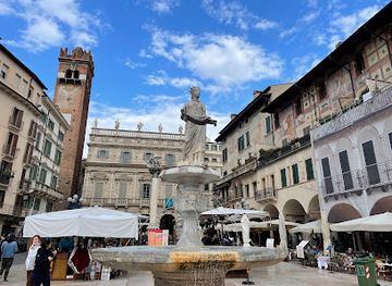 italy/verona/landmark/case-dei-mazzanti