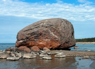estonia/alutaguse/landmark/ehalkivi