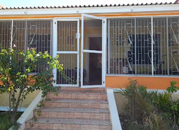 jamaica/treasure-beach/landmark/nat-s-place