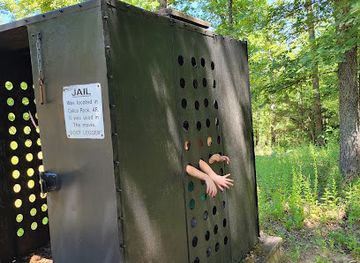 arkansas/ozark-mountains/landmark/mountain-village-1890