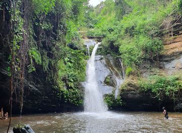 togo/atakpame/landmark/cascade-de-wome