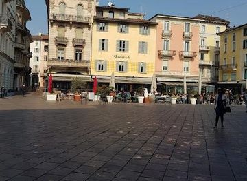 switzerland/locarno/landmark/piazza-riforma