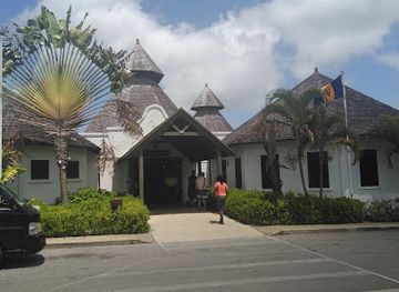 barbados/welchman-hall/landmark/harrison-s-cave-eco-adventure-park