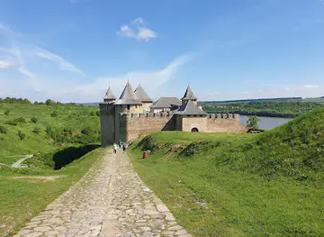 Pam'yatnyk Hetʹmanovi Petrovi Sahaydachnomu