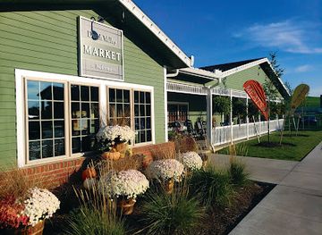 ohio/amish-country/landmark/dutch-valley-market