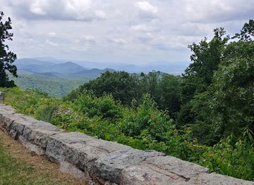 virginia/blue-ridge-highlands/landmark/chimney-rock-mountain-overlook