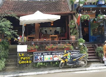 vietnam/sapa/landmark/souvenir-clothing-shop