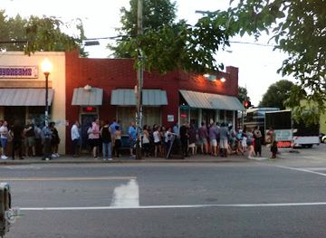 north-carolina/charlotte/noda-north-davidson/landmark/the-evening-muse