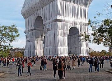 france/versailles/landmark/av-victor-hugo