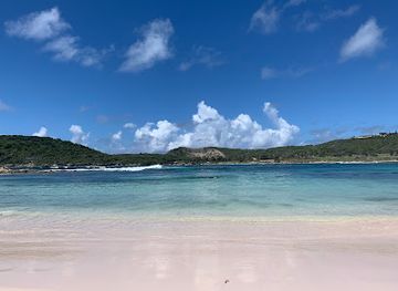 antigua-and-barbuda/saint-philip/landmark/proper-snapper-beach-chair-rental