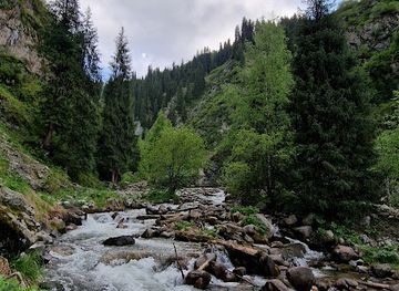 kazakhstan/almaty-mountains/landmark/alma-arasan