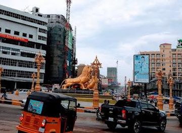 cambodia/koh-rong/landmark/one-lion-roundabout