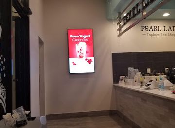 maryland/rockville/landmark/pearl-lady