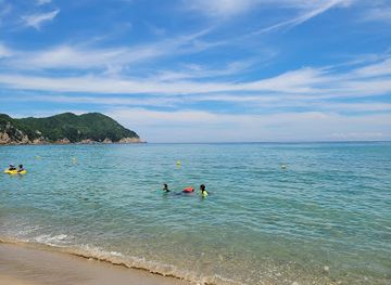south-korea/gangwon-province/landmark/yonghwa-beach