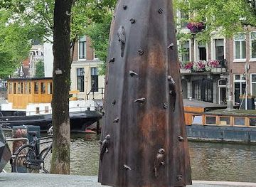 netherlands/amsterdam/landmark/waterlooplein