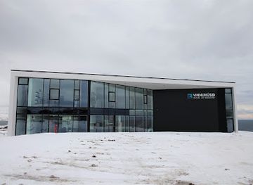 faroe-islands/kvivik/landmark/vinnuhusio-foroya-arbeiosgevarafelag