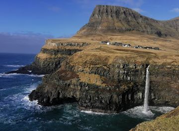 faroe-islands/vagar/landmark/gasadalsgarour