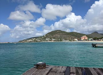 sint-maarten/great-bay-beach/landmark/cyrus-wathey-square
