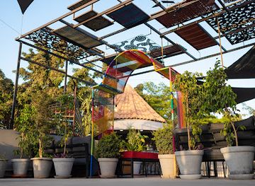 senegal/dakar/landmark/loman-art-house-art-gallery