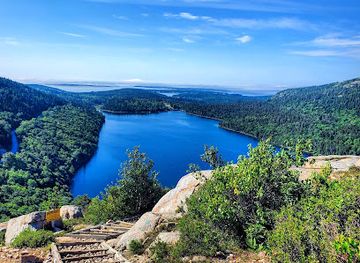 maine/acadia-national-park/landmark/bubble-rock