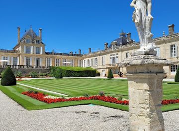 france/bordeaux-wine-region/landmark/bordeaux-with-elodie-wine-tours