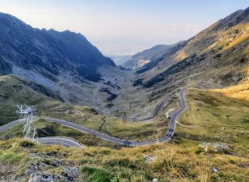 romania/transfagarasan-highway/landmark/poarta-intalnirii
