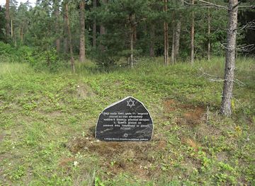 latvia/semigallia/landmark/strenci-valkas-street-memorial-site-of-1941-jewish-victims-latvia
