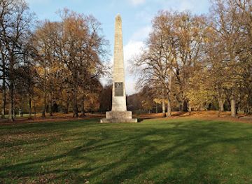 germany/munich/schwabing/landmark/obelisk-im-luitpoldpark