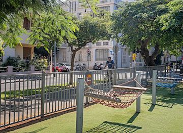 israel/tel-aviv/rothschild-boulevard/landmark/rothschild-street