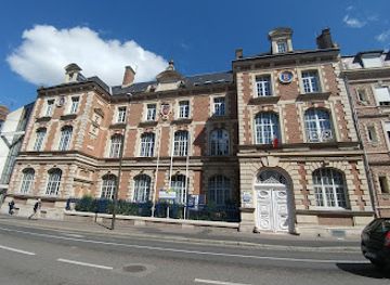 france/picardy/landmark/jules-verne-house