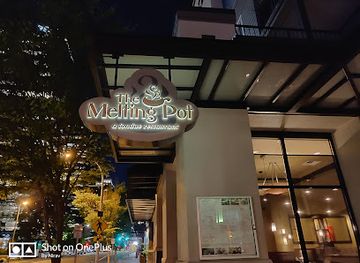 washington/bellevue/landmark/the-melting-pot-bellevue