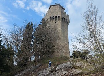 san-marino/monte-pulito/landmark/piazzale-domus-plebis