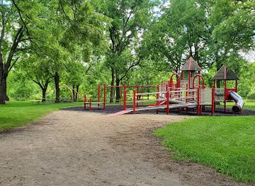 illinois/little-egypt/landmark/van-patten-woods-forest-preserve