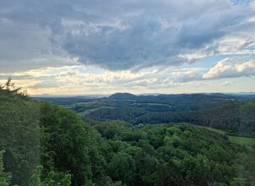 czechia/north-bohemia/landmark/houska-castle