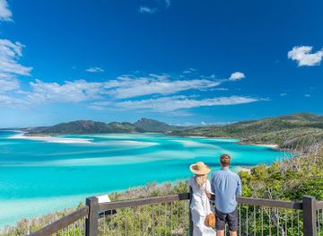 australia/airlie-beach/landmark/lady-enid-barefoot-luxury-day-sailing-iconic-whitsunday-adventures