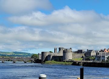ireland/limerick/landmark/arthur-s-quay-park