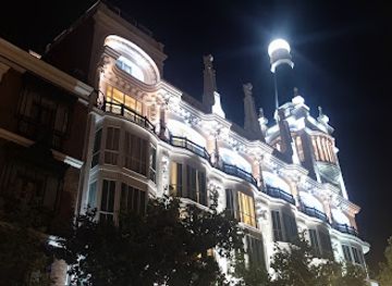 spain/madrid/landmark/facade-d-immeubles