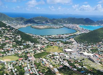 sint-maarten/maho/landmark/sentry-hill