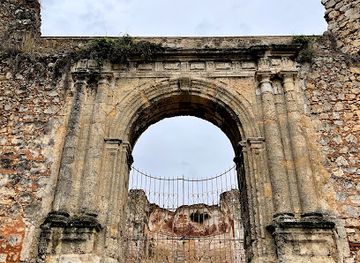 dominican-republic/las-terrenas/landmark/san-francisco-ruins-monument