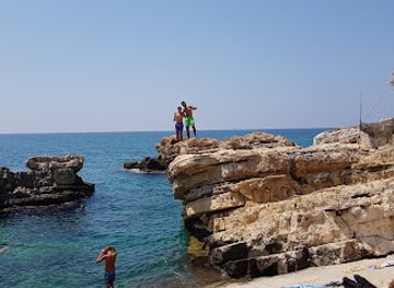lebanon/batroun-coast/landmark/joining-beach