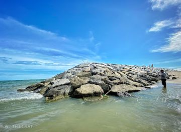 thailand/rayong/rayong-beach/landmark/saeng-chan-beach