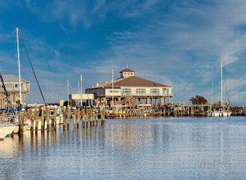 mississippi/biloxi/landmark/coastal-mississippi