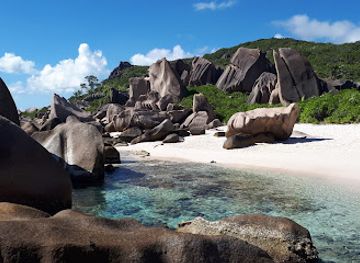 seychelles/la-digue/landmark/anse-marron